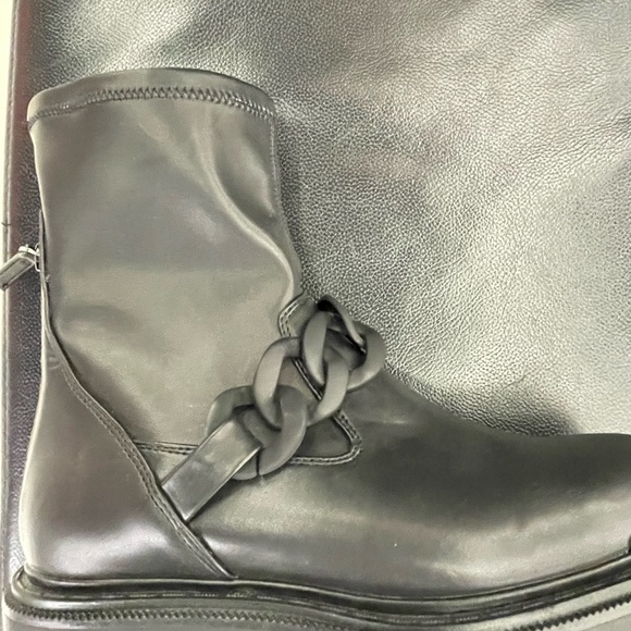 Aldo Chunky Combat Boots with Chain Accessory - Valedar Style - NWT - Picture 5 of 7
